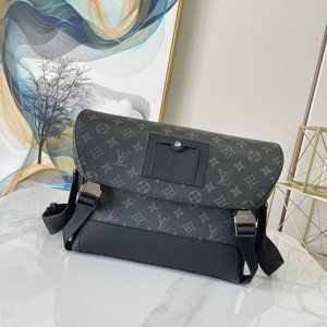 Louis Vuitton Bags Louis Vuitton Clutch Bag Monogram Soft